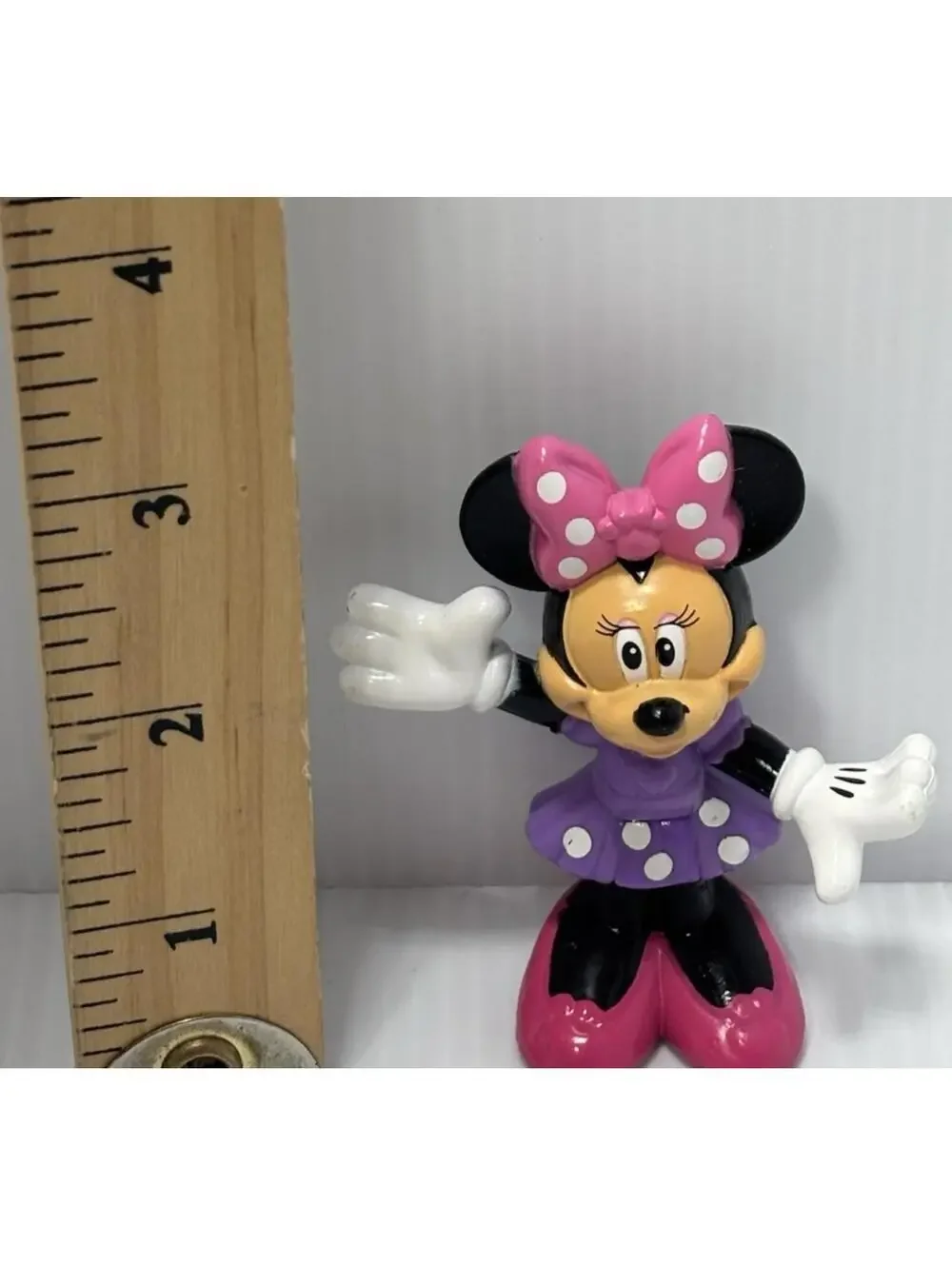 Disney Minnie Mouse Bow-Tique Figure - Purple Polka Dot Dress - Toy GUC